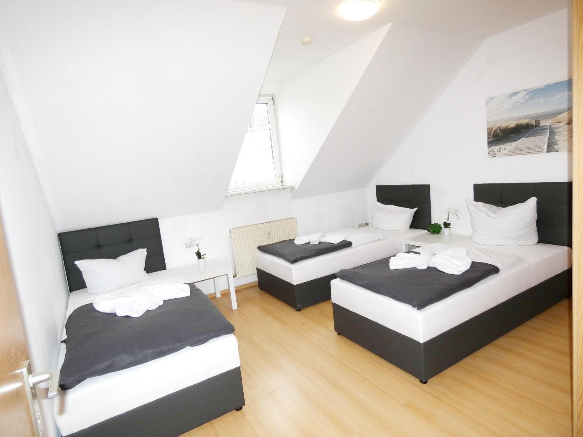 SUNNYHOME Monteurwohnungen und Apartments in Weiden Weiden in der Oberpfalz Exterior foto